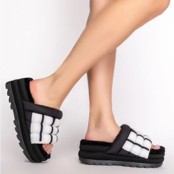 BrandNew UGG Maxi Slide Logo Super Cute! So fun! - Picture 8 of 12